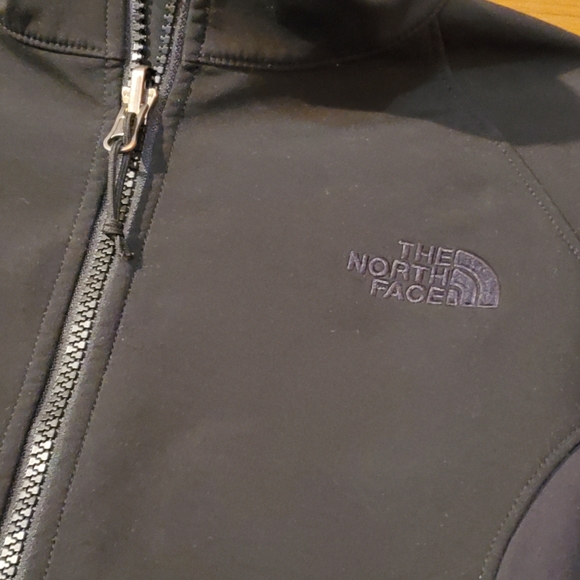 North face jacket - Picture 3 of 4